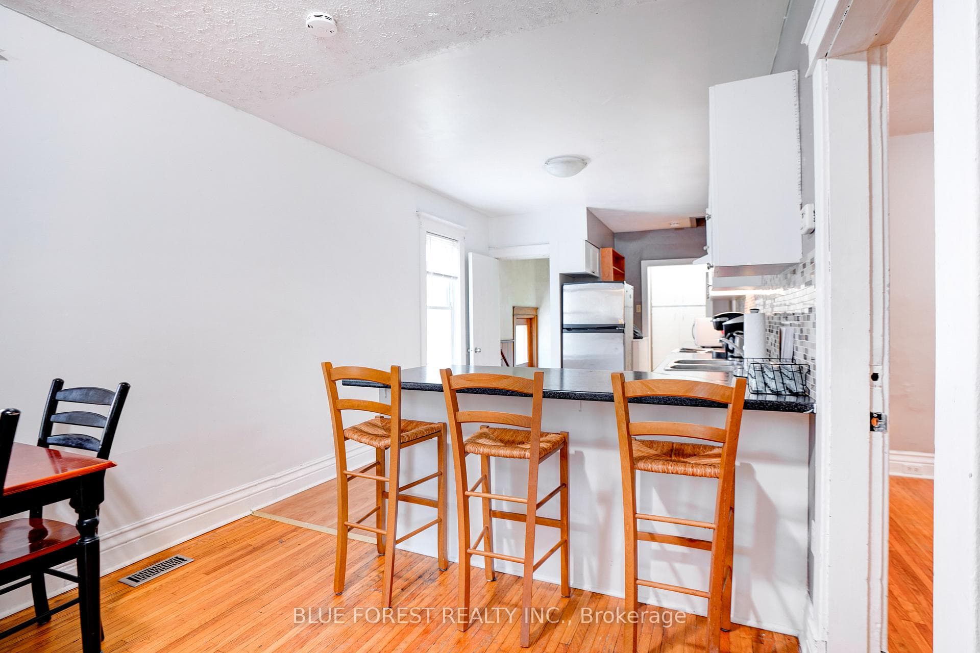 236 Bernard Avenue photo 12