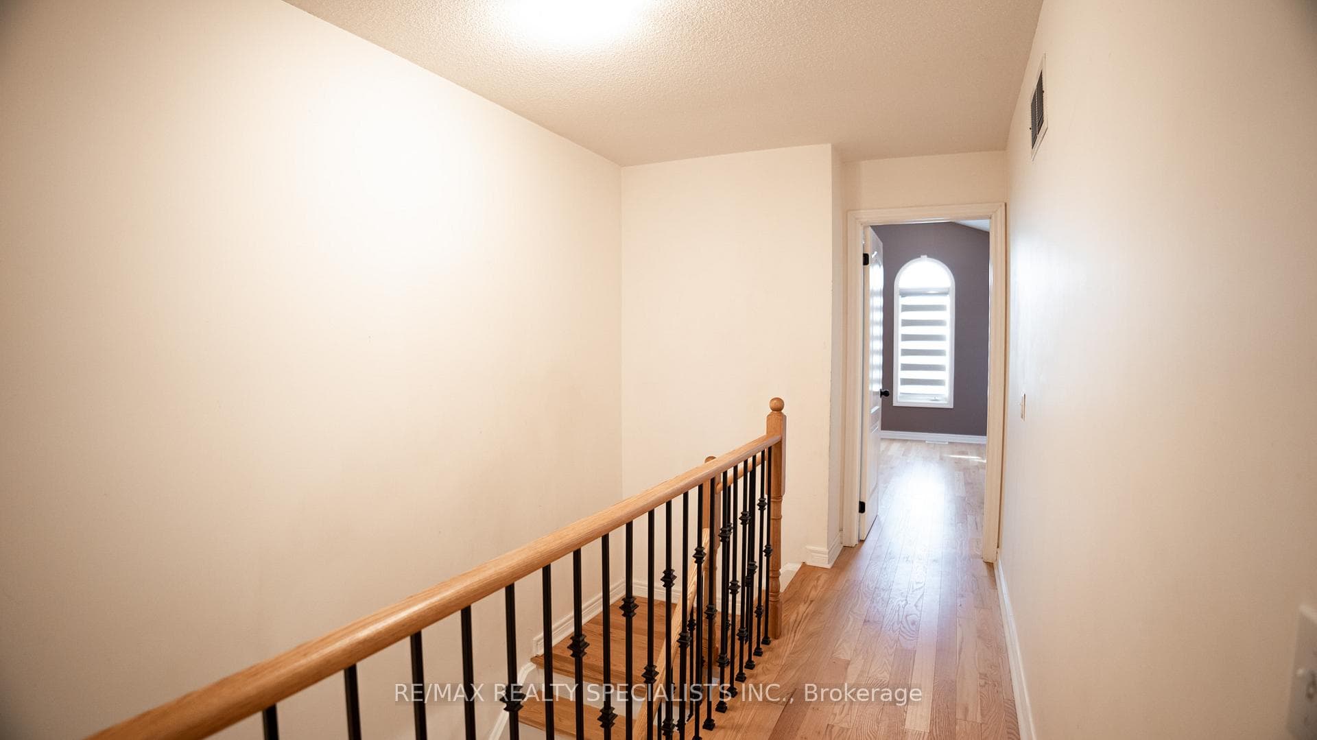 943 Khan Crescent photo 18
