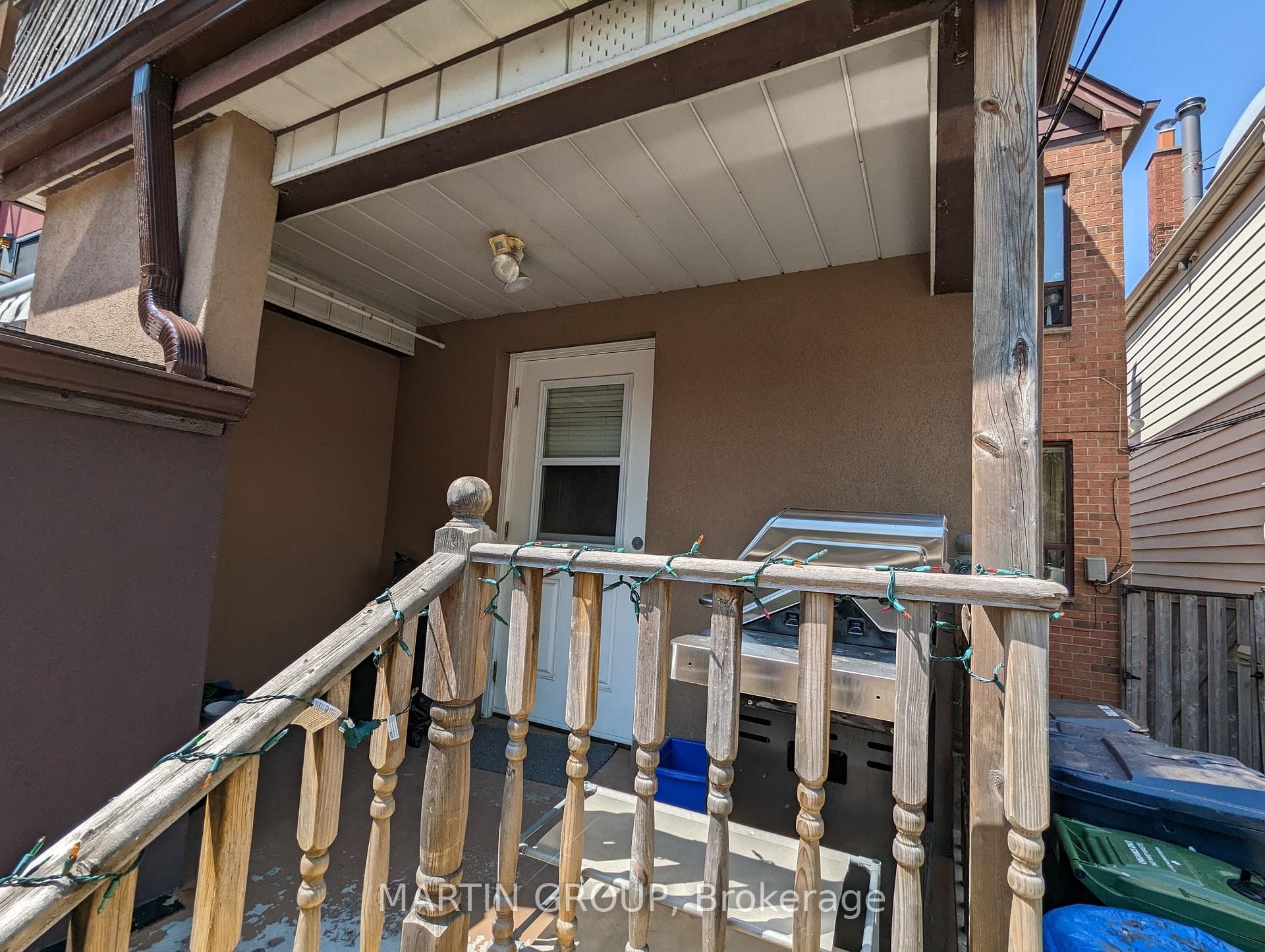 401 Clinton Street photo 19