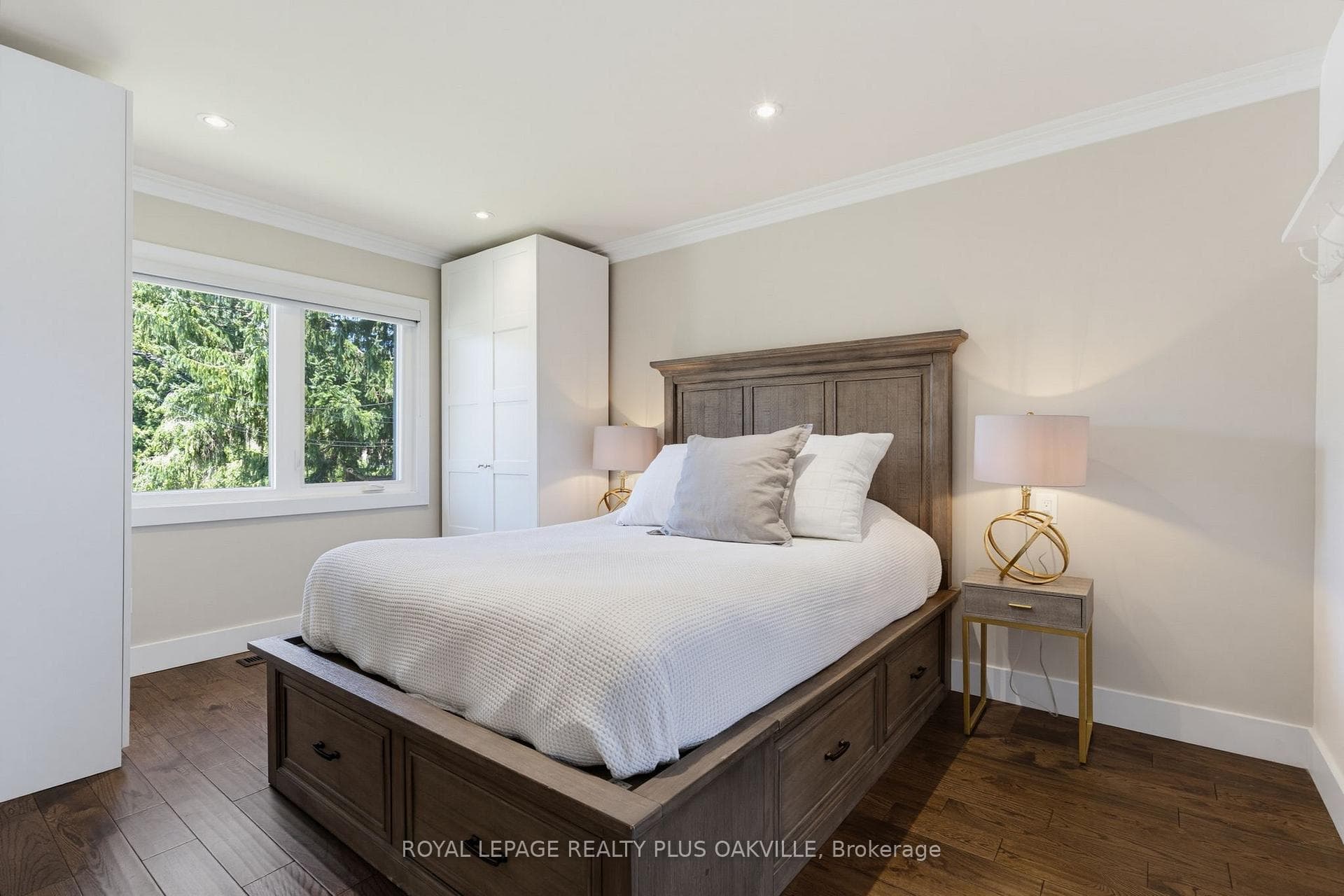340 Clarendon Drive photo 18