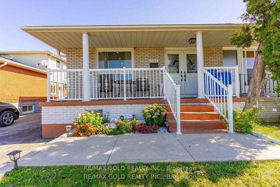 7563 Langworthy Drive photo 3