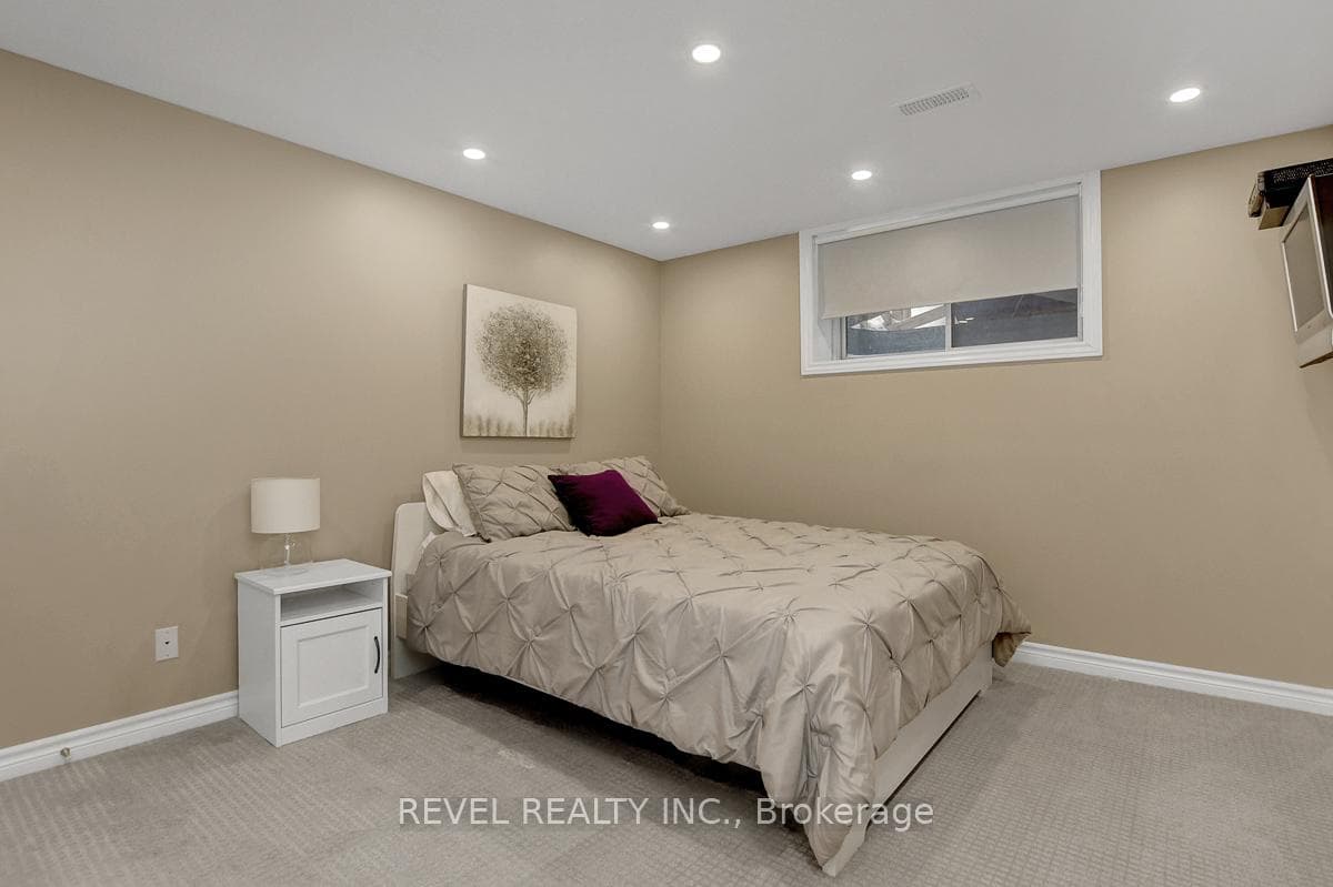 664 Eagle Crest Heights photo 35