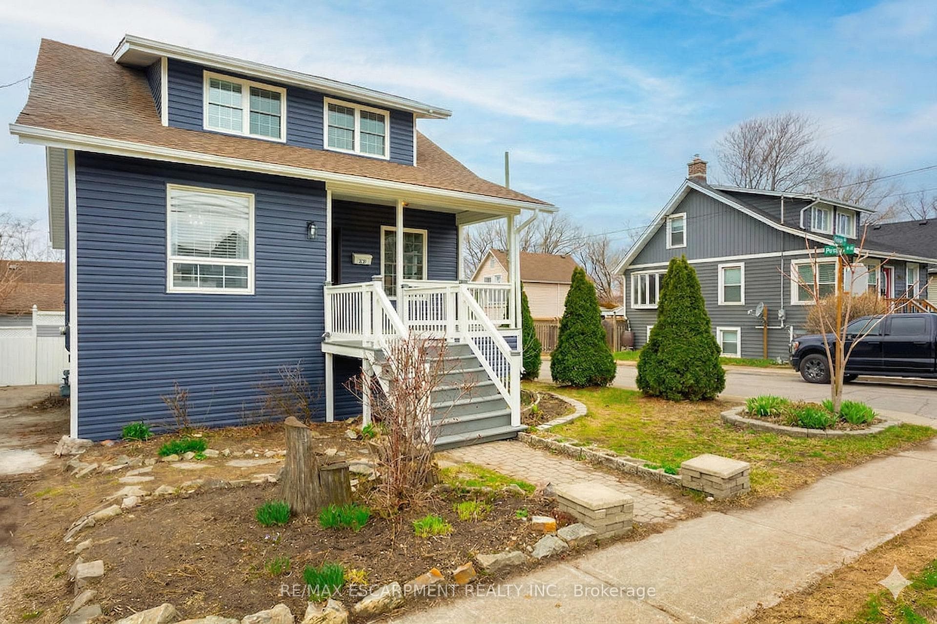270 Beach Boulevard photo 2