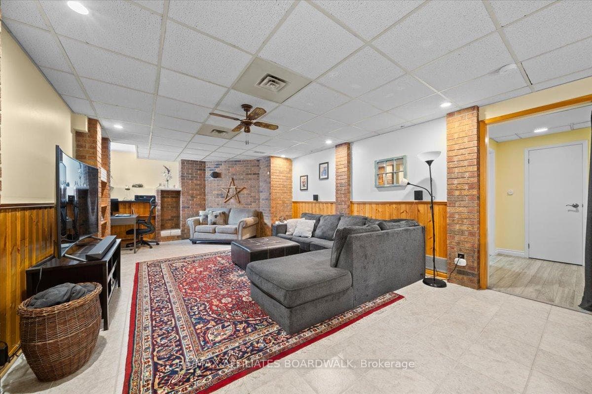 14 East Healey Avenue photo 24