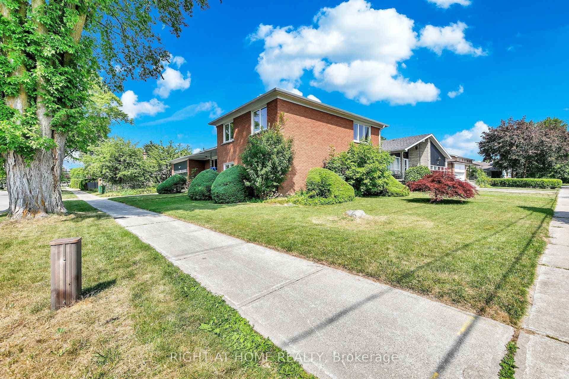 88 Peckham Avenue photo 46