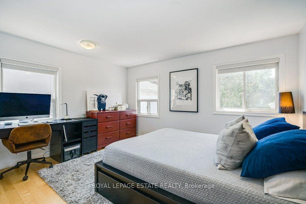 82 August Avenue photo 17