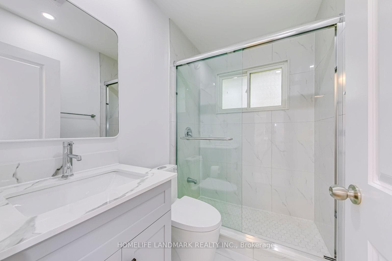 146 Manning Avenue photo 17