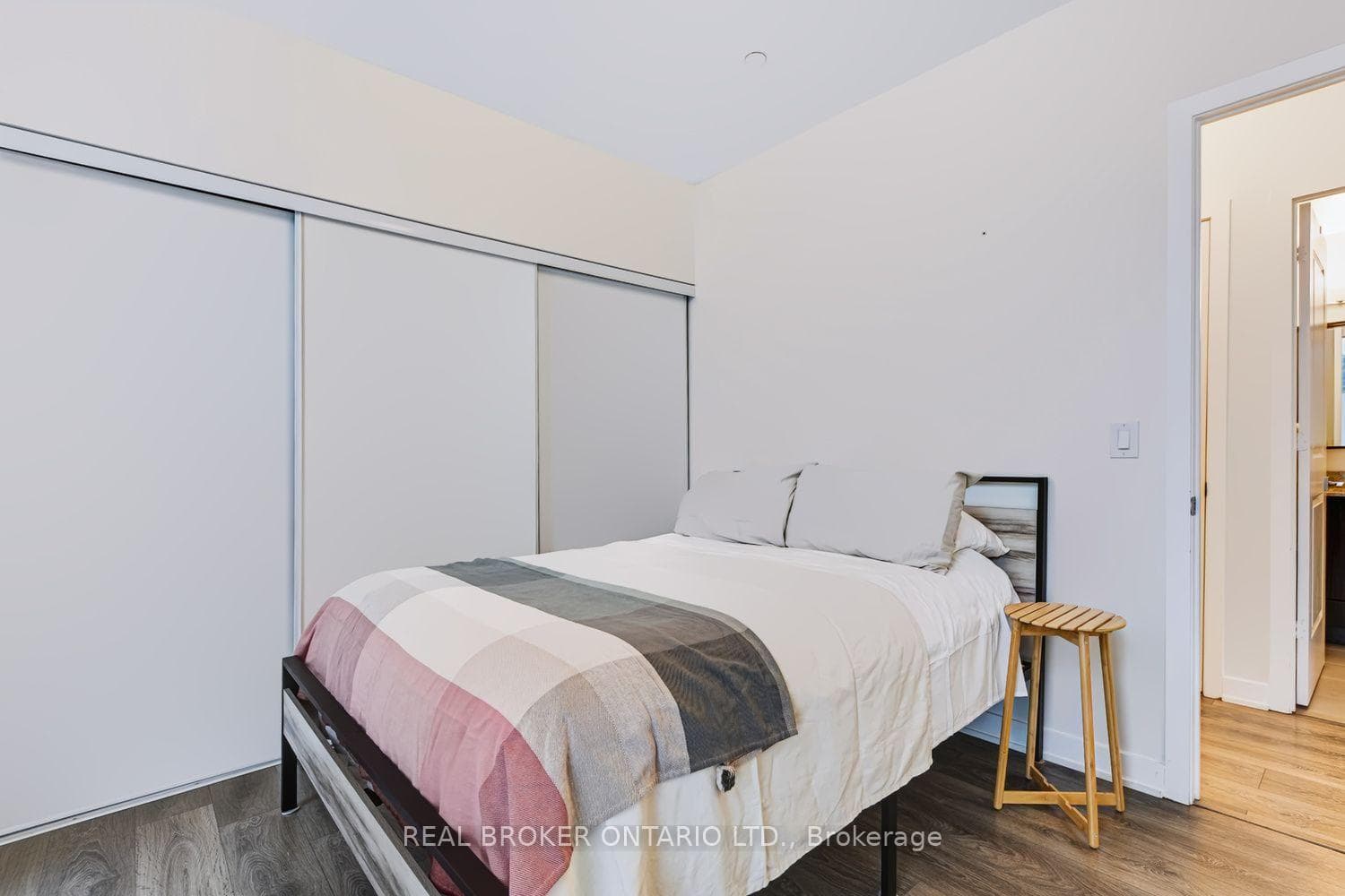 4633 Glen Erin Drive Unit 108 photo 15