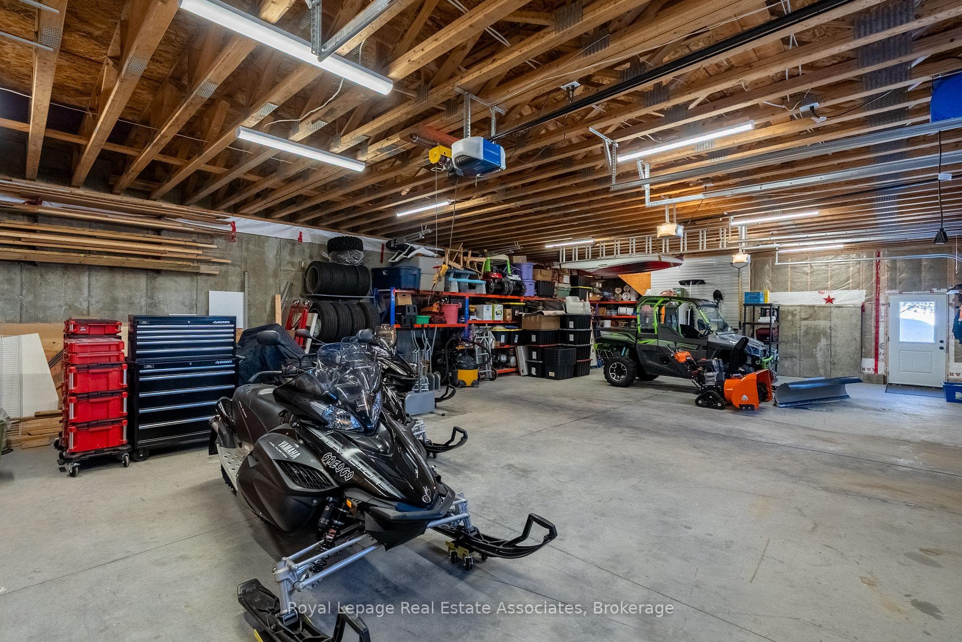 196 Circle Road photo 38