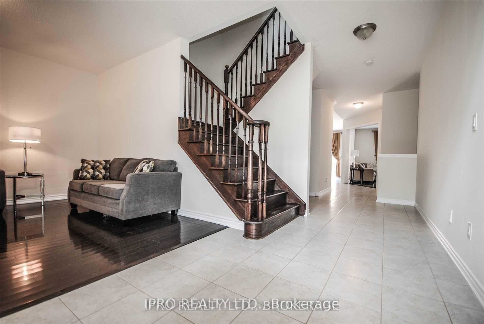 447 Kincardine Terrace photo 11