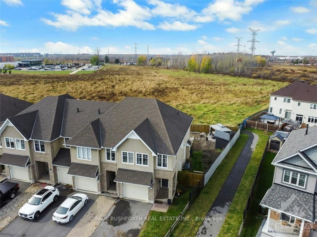 391 GERRY LALONDE Drive photo 3