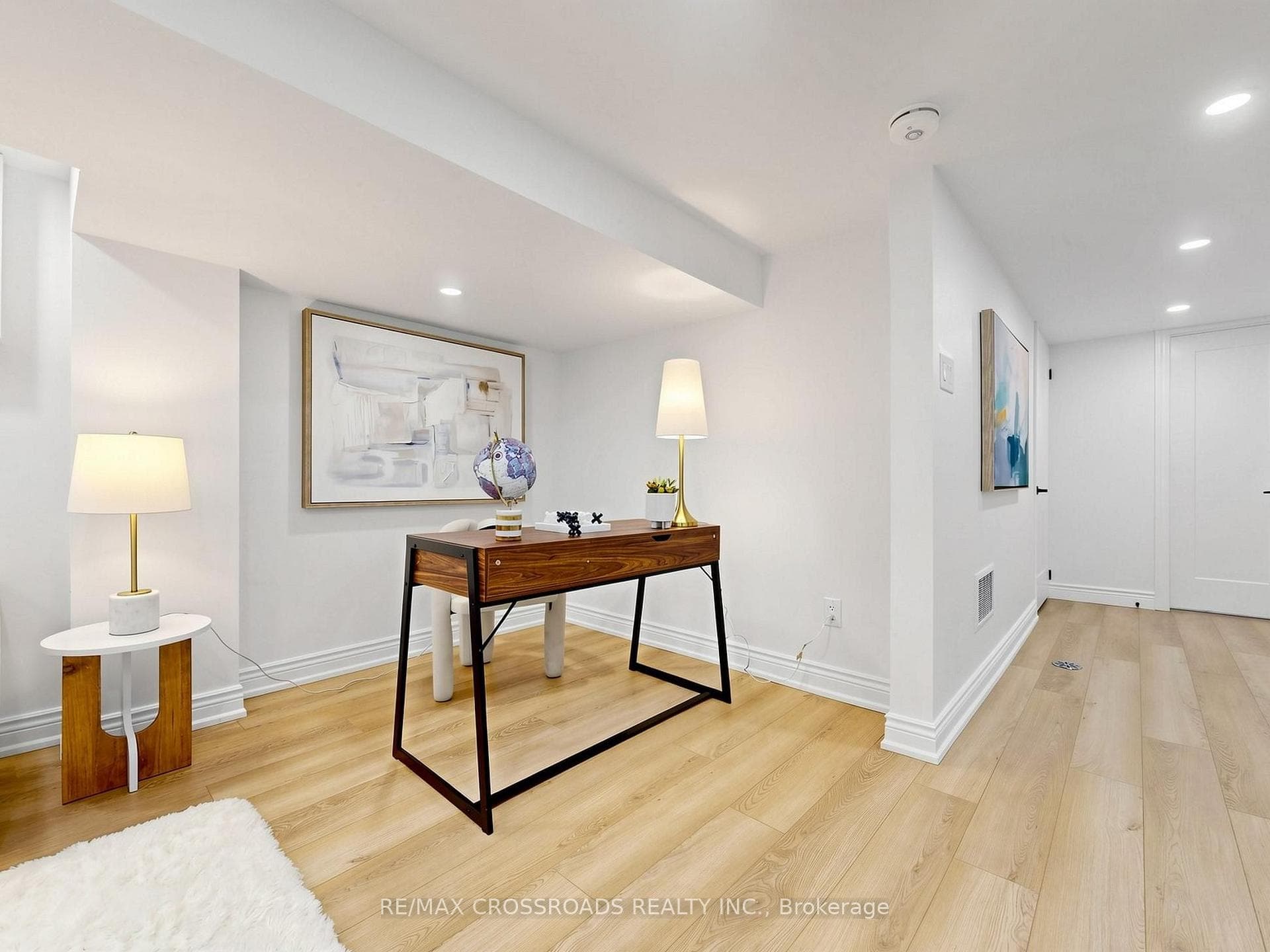 548 Glebeholme Boulevard photo 40