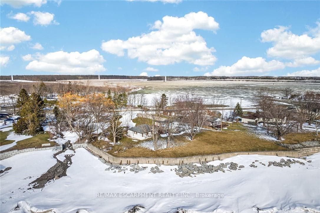 3076 Lakeshore Road photo 34
