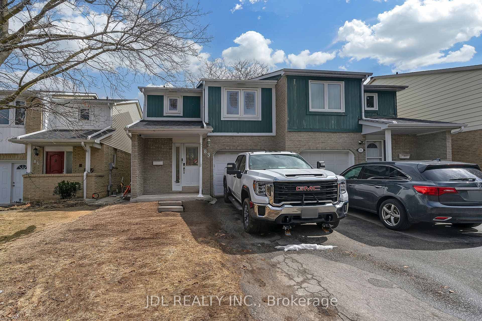 83 Reginald Crescent photo 1