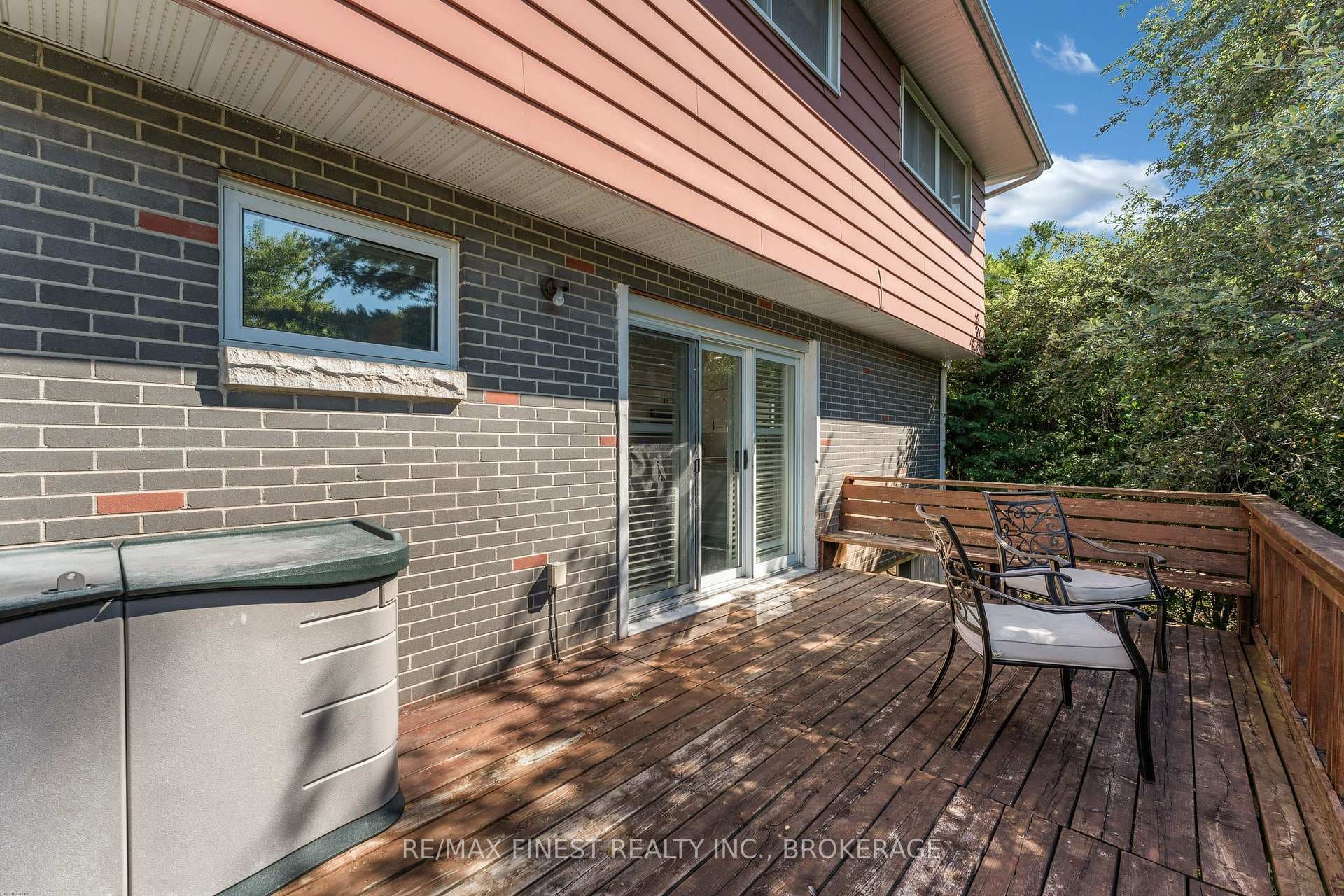60 Sherwood Drive photo 40