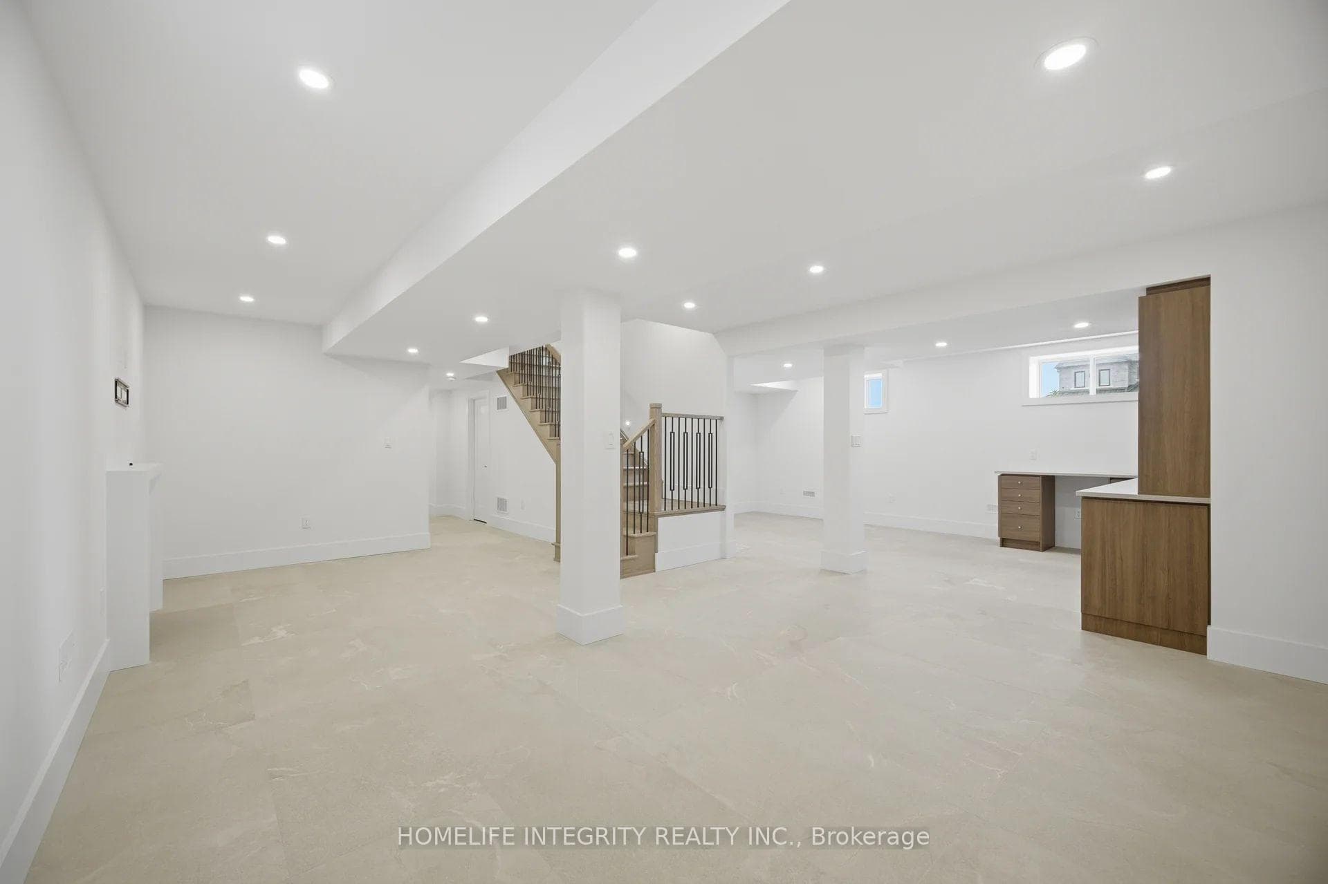 68 Kiernan Crescent photo 34