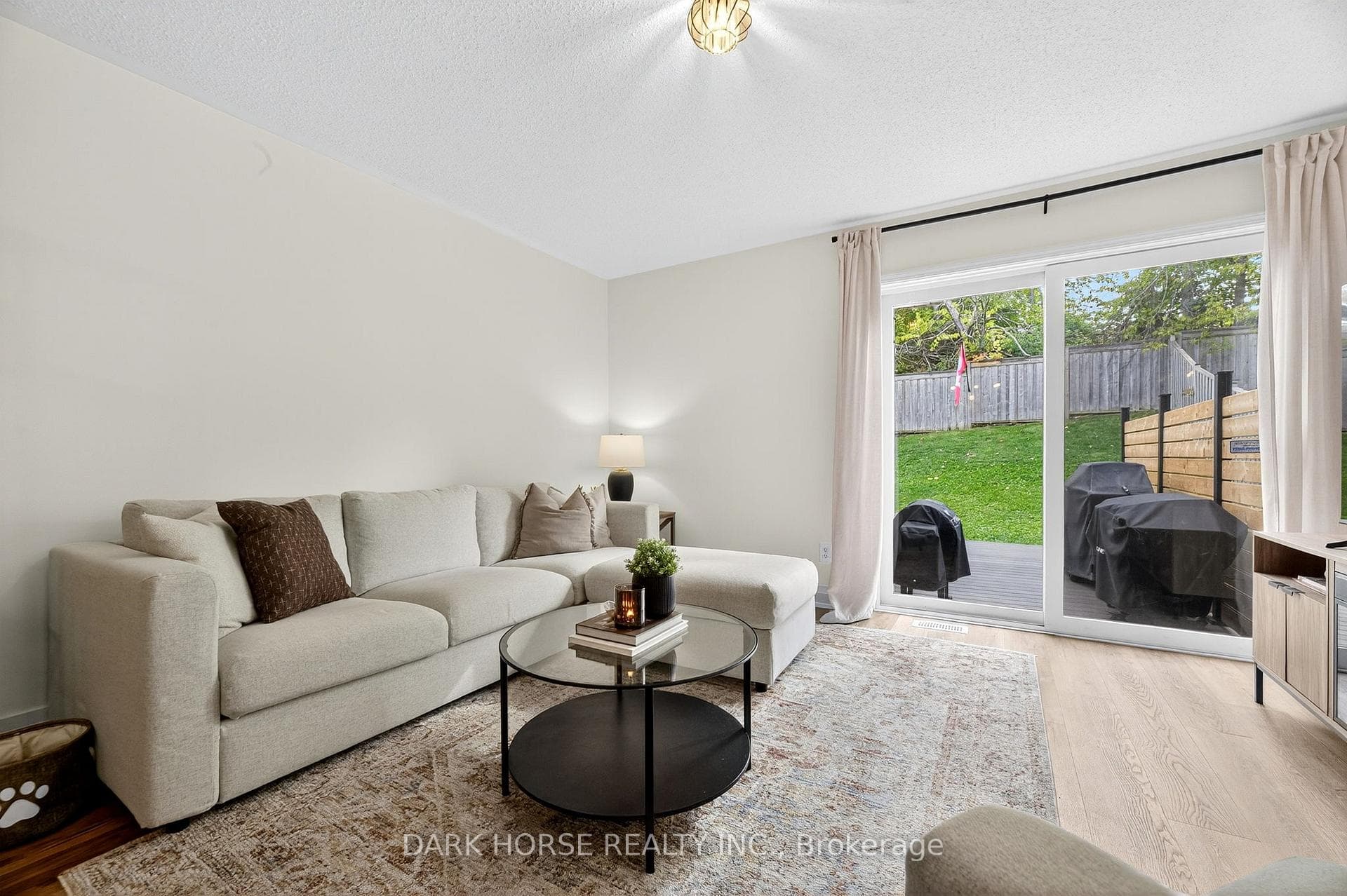 1401 Hancox Court photo 19