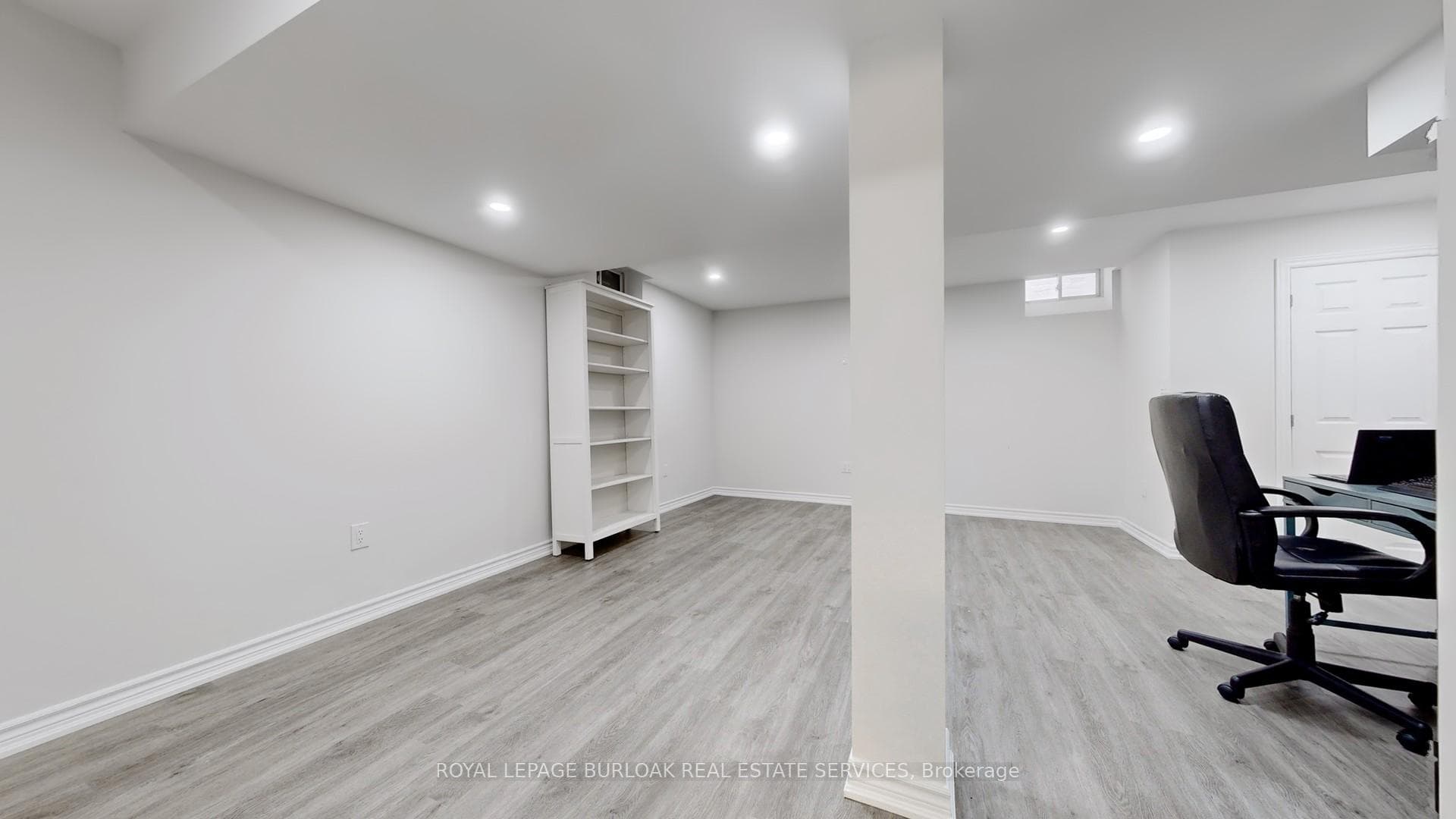 64 Stoneglen Way photo 30