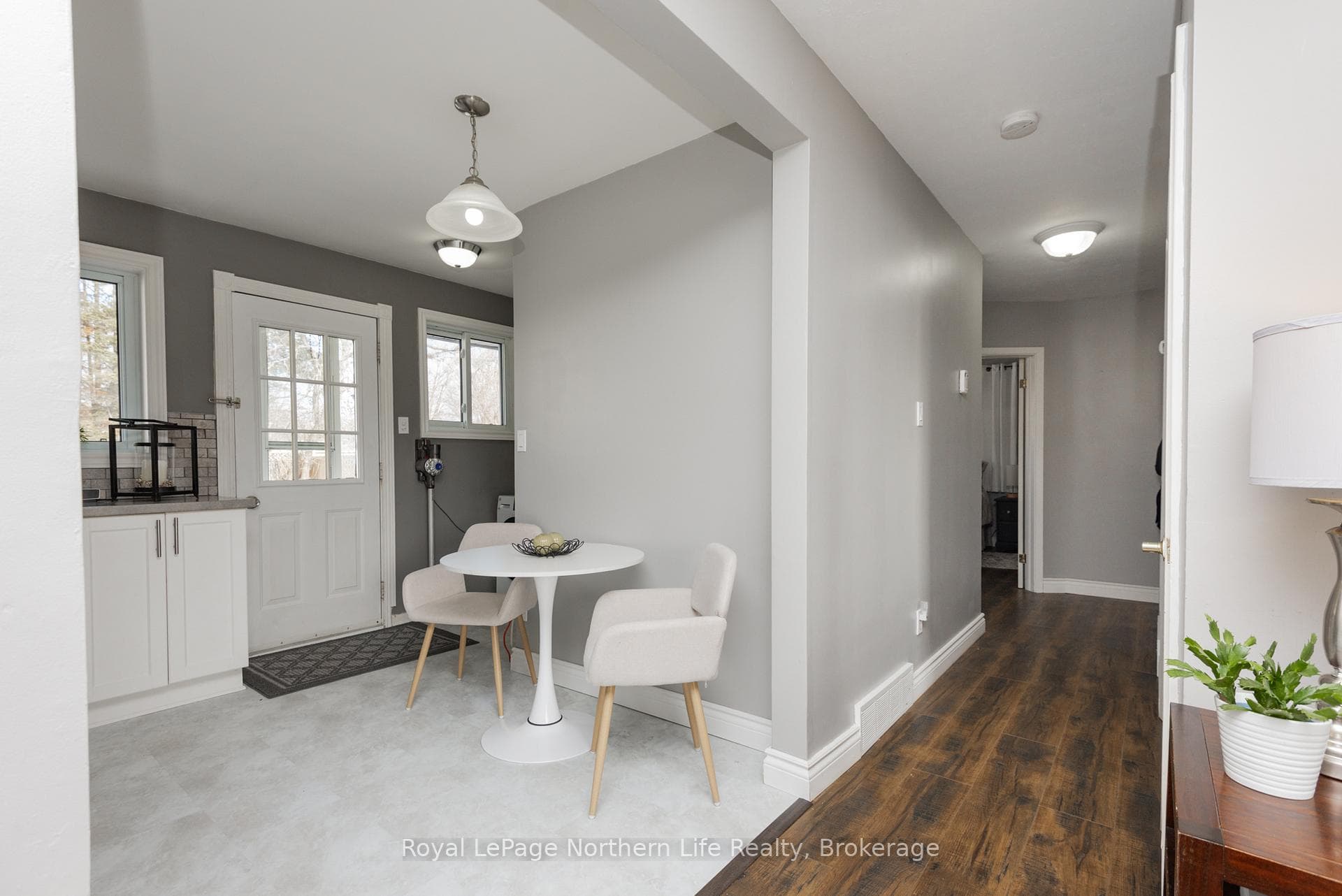 22 Prince Edward Drive photo 7