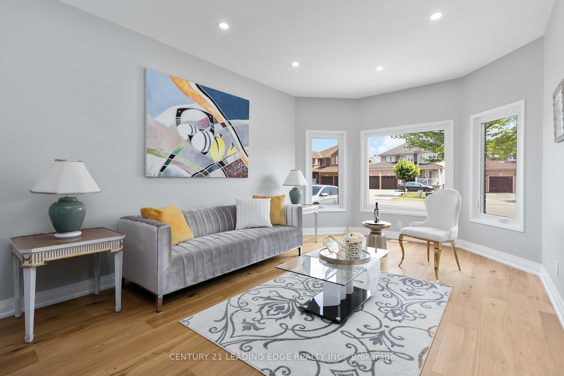286 Fernforest Drive photo 4