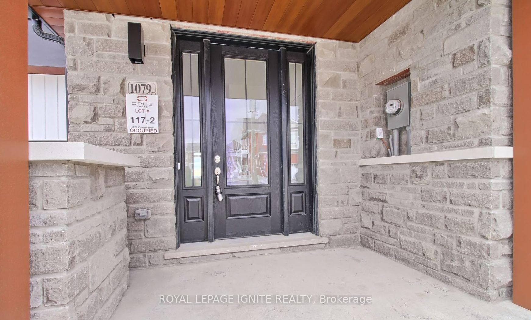 1079 Cameo Street photo 2