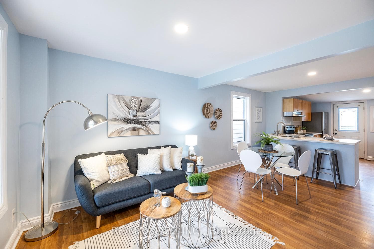 237 Oshawa Boulevard photo 5