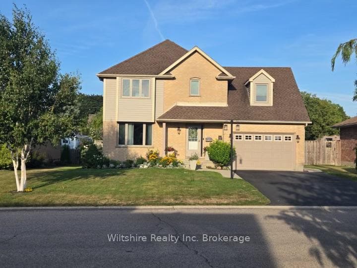 38 Cavanaugh Crescent photo 1