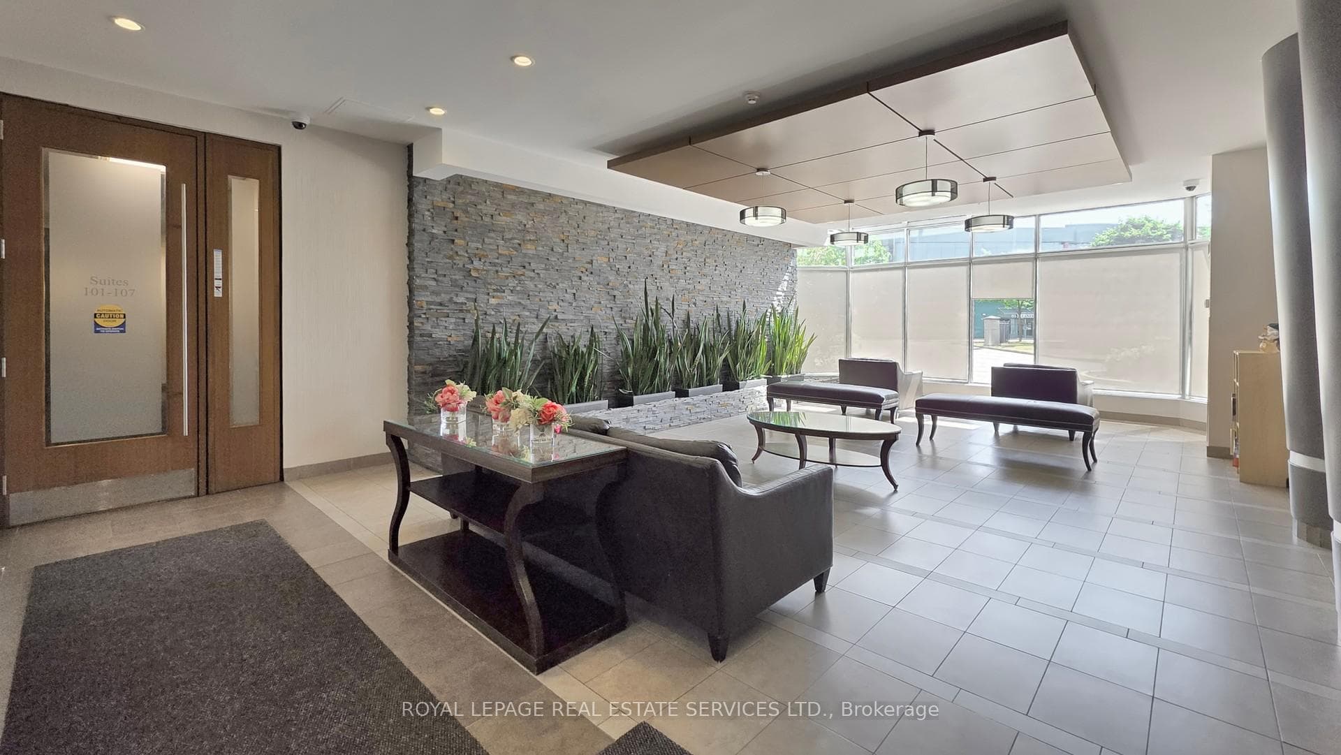50 Kingsbridge Garden Unit 1111 photo 7