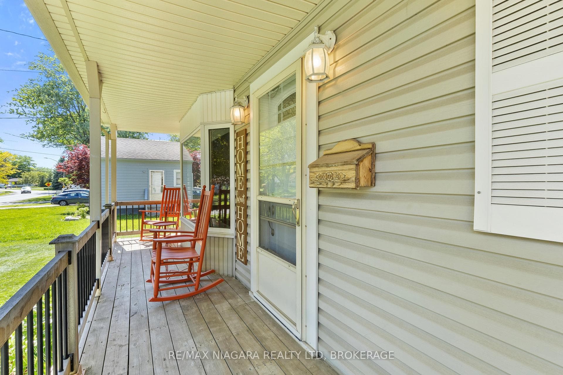 7931 Watson Street photo 3