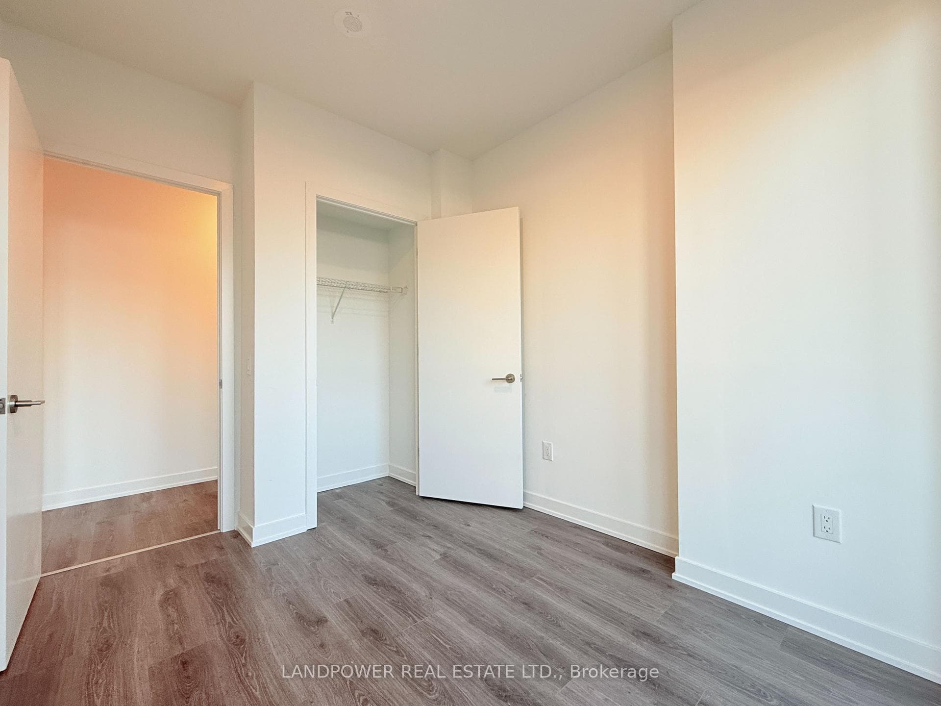 9 Tecumseth Street Unit 525 photo 6
