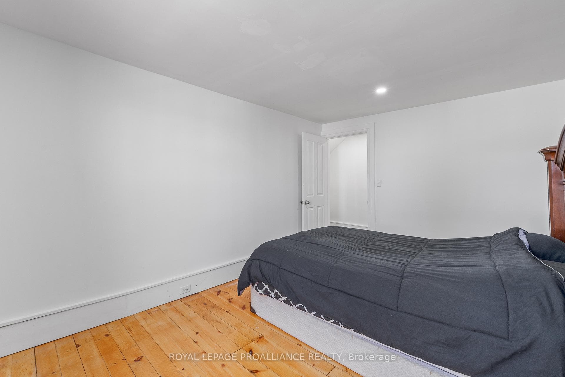 164 King Street photo 25