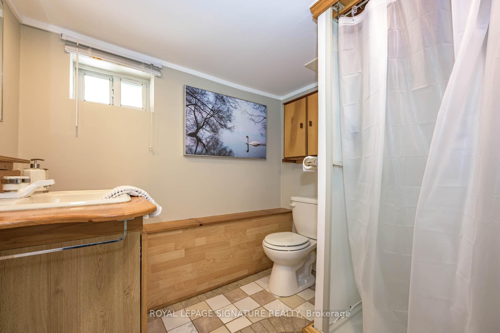 696 Queens Avenue Unit Bsmt photo 7