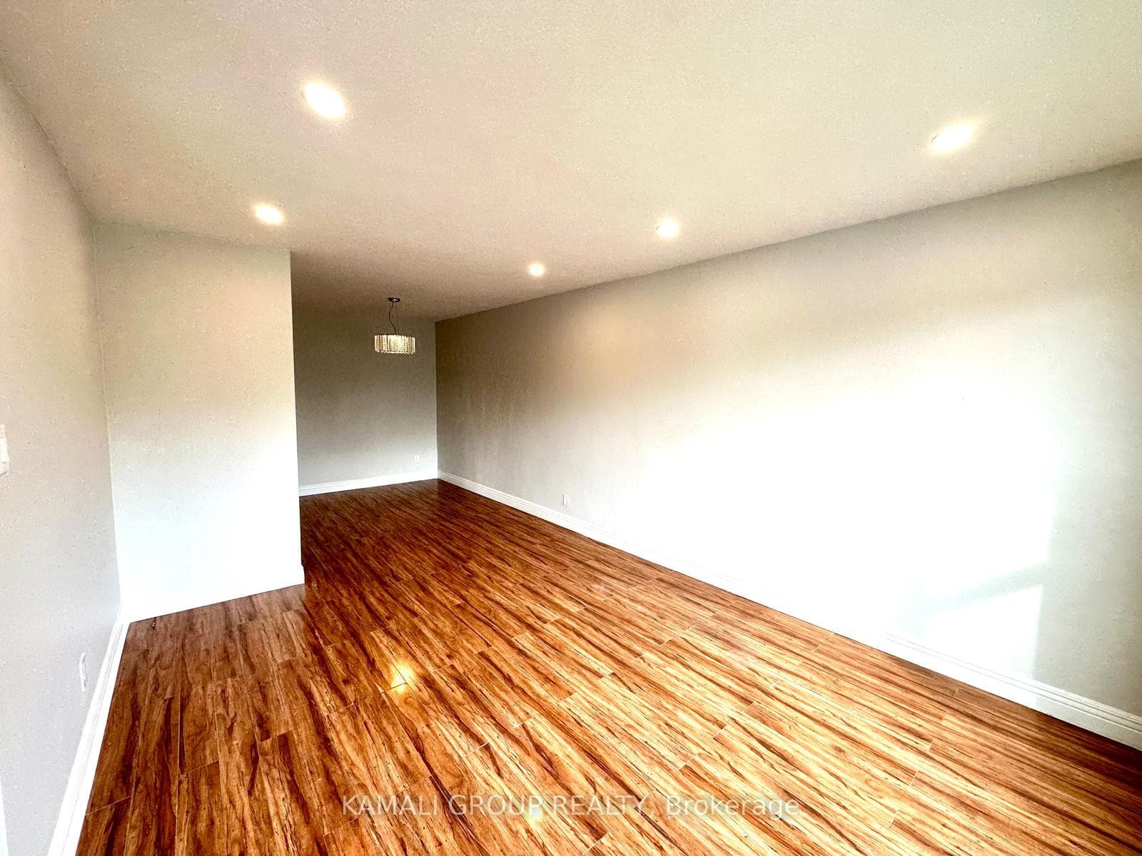 54 Harrison Drive Unit Main photo 4