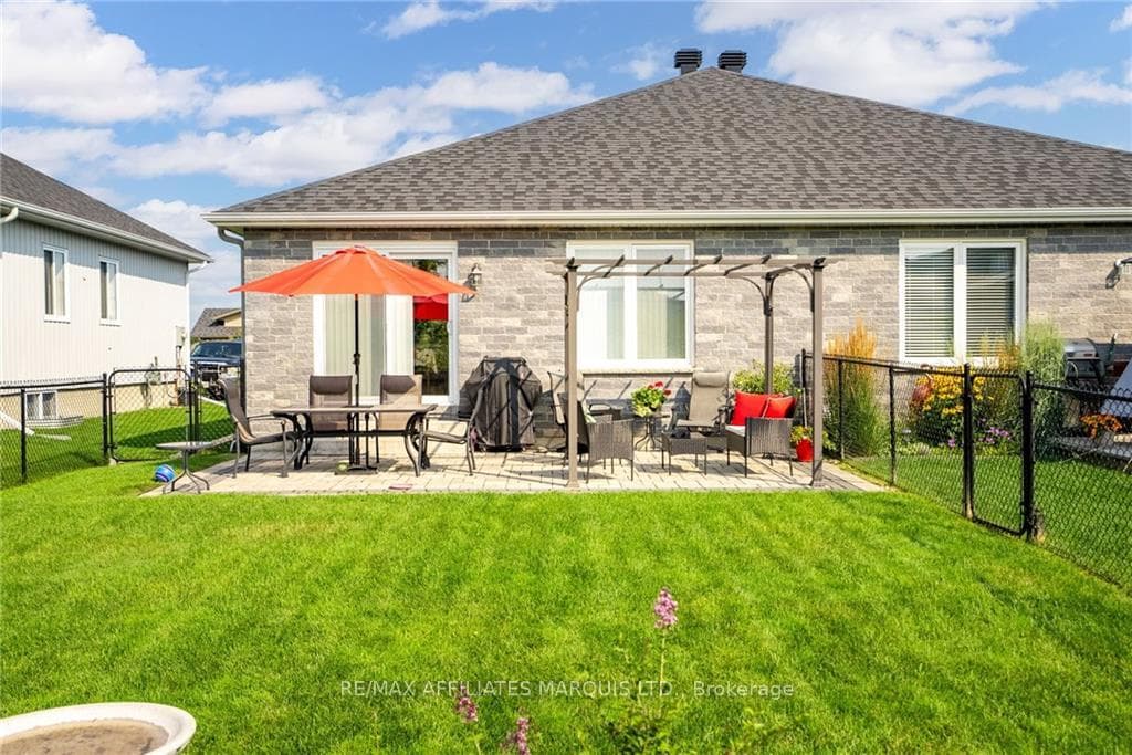 2184 BURKE Avenue photo 25