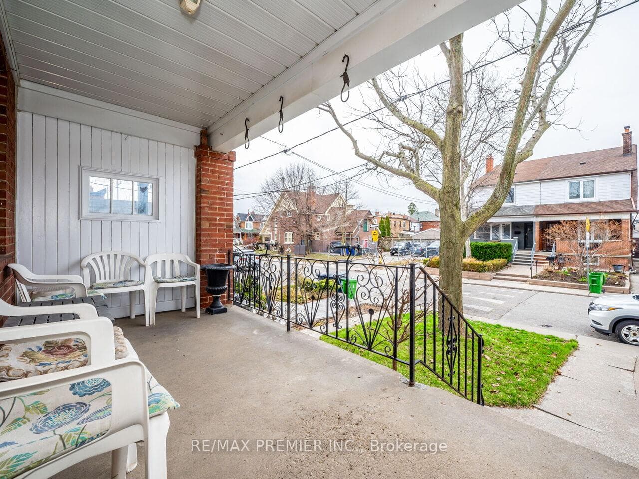 85 Earlscourt Avenue photo 4