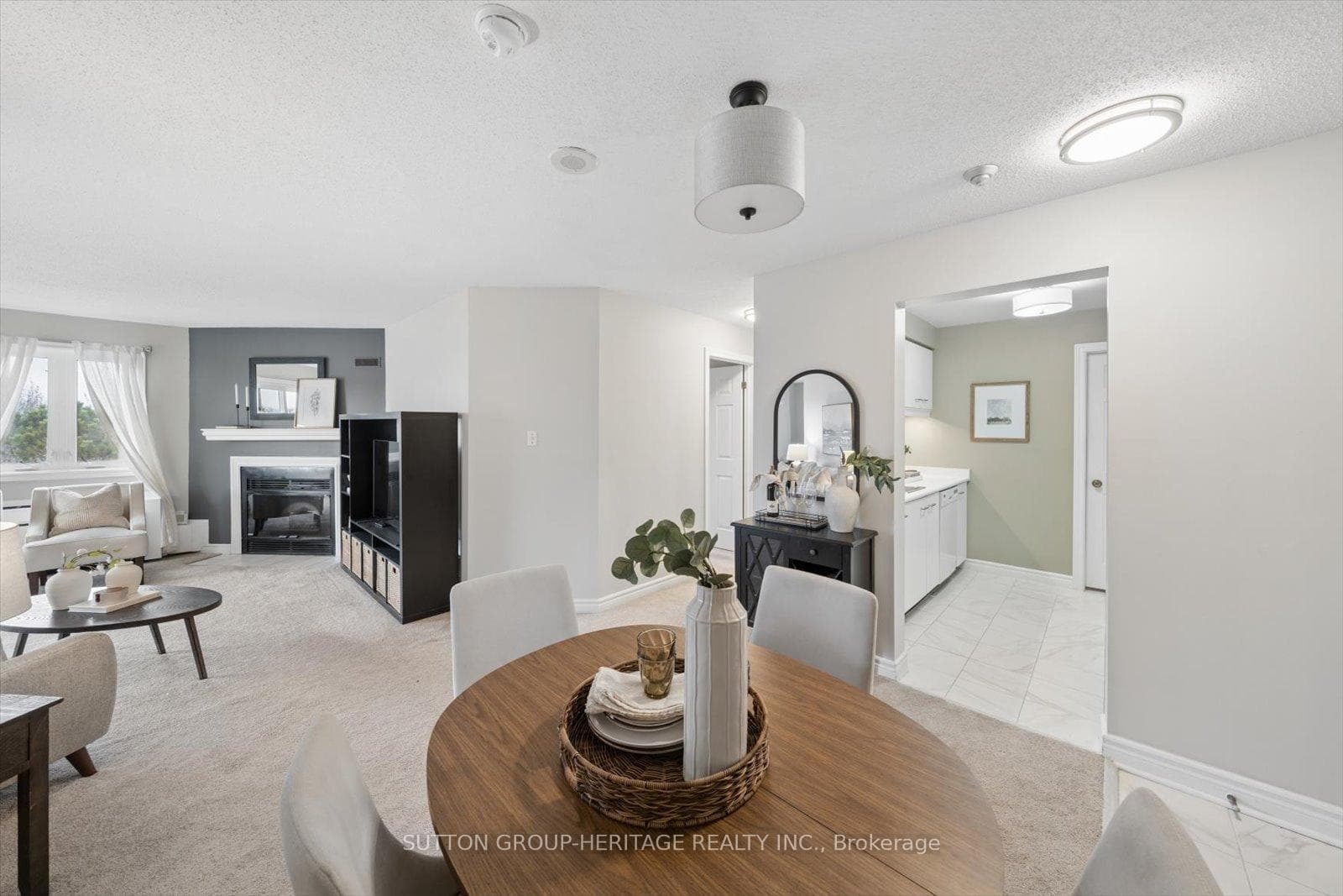 Sunny Open Concept