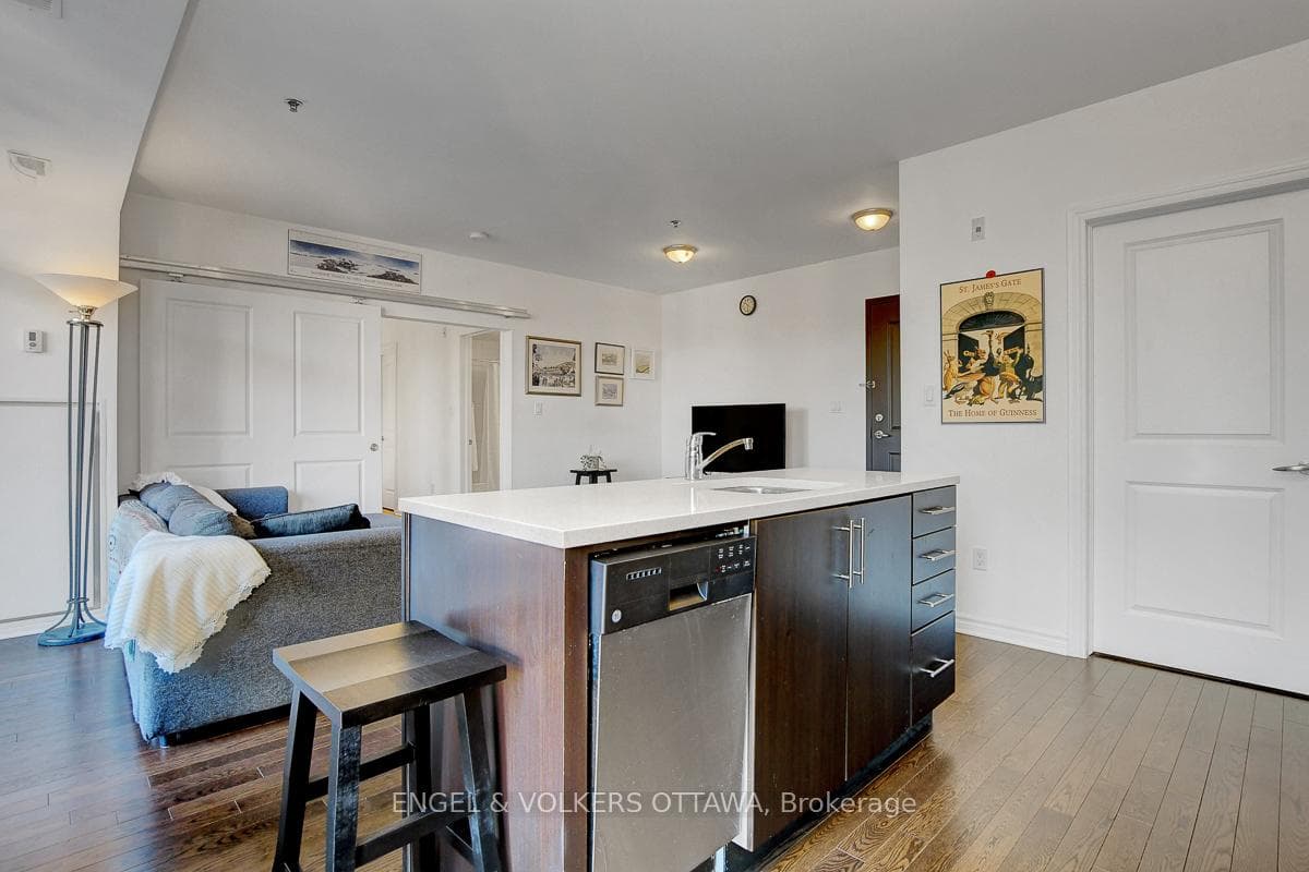 429 Kent Street Unit 428 photo 13