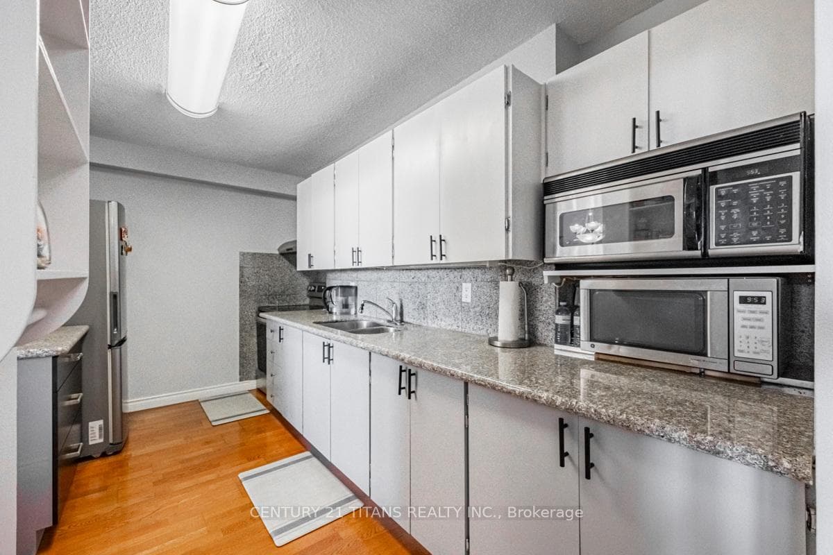 15 Torrance Road Unit PH2 photo 4