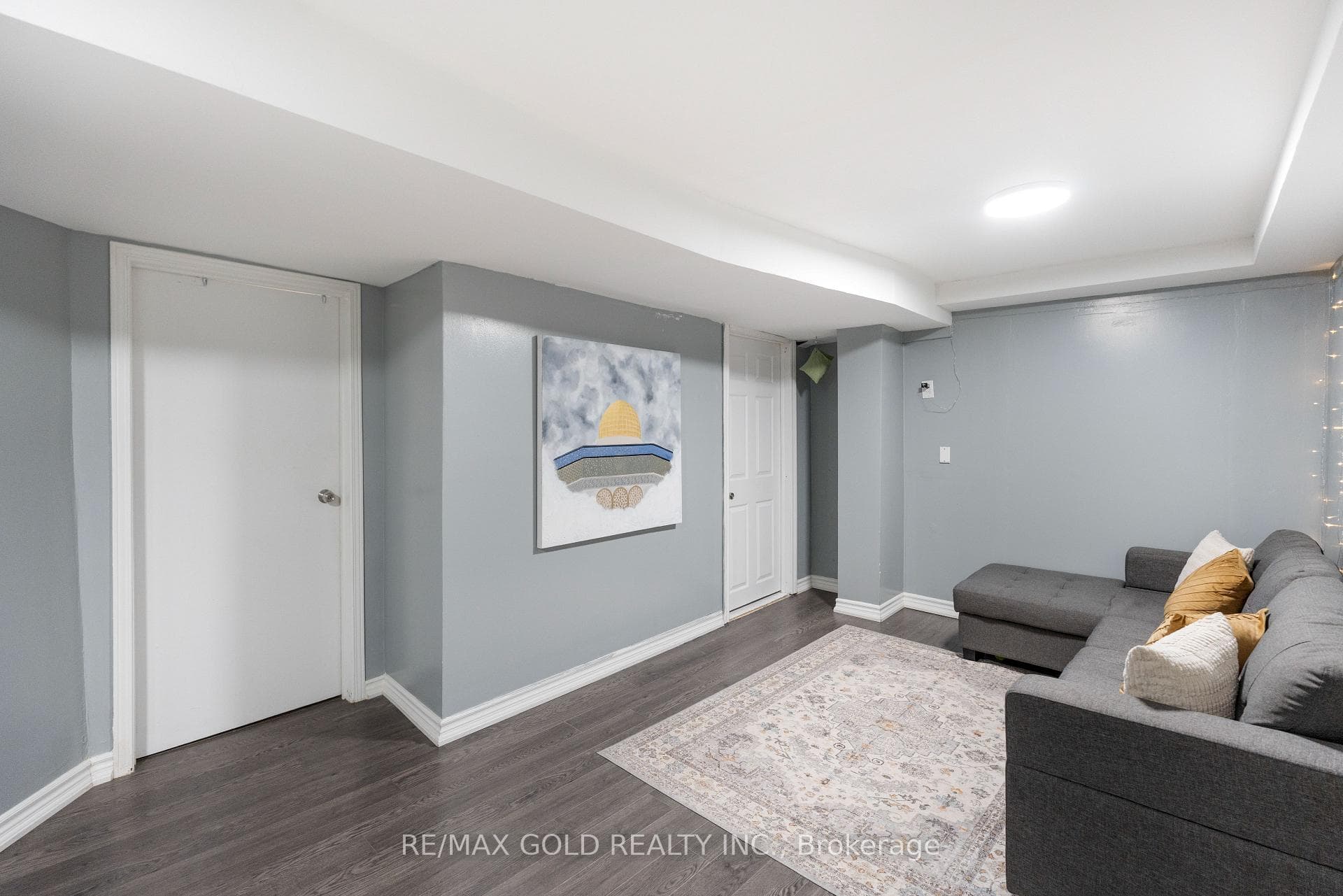 48 Maidstone Crescent photo 43