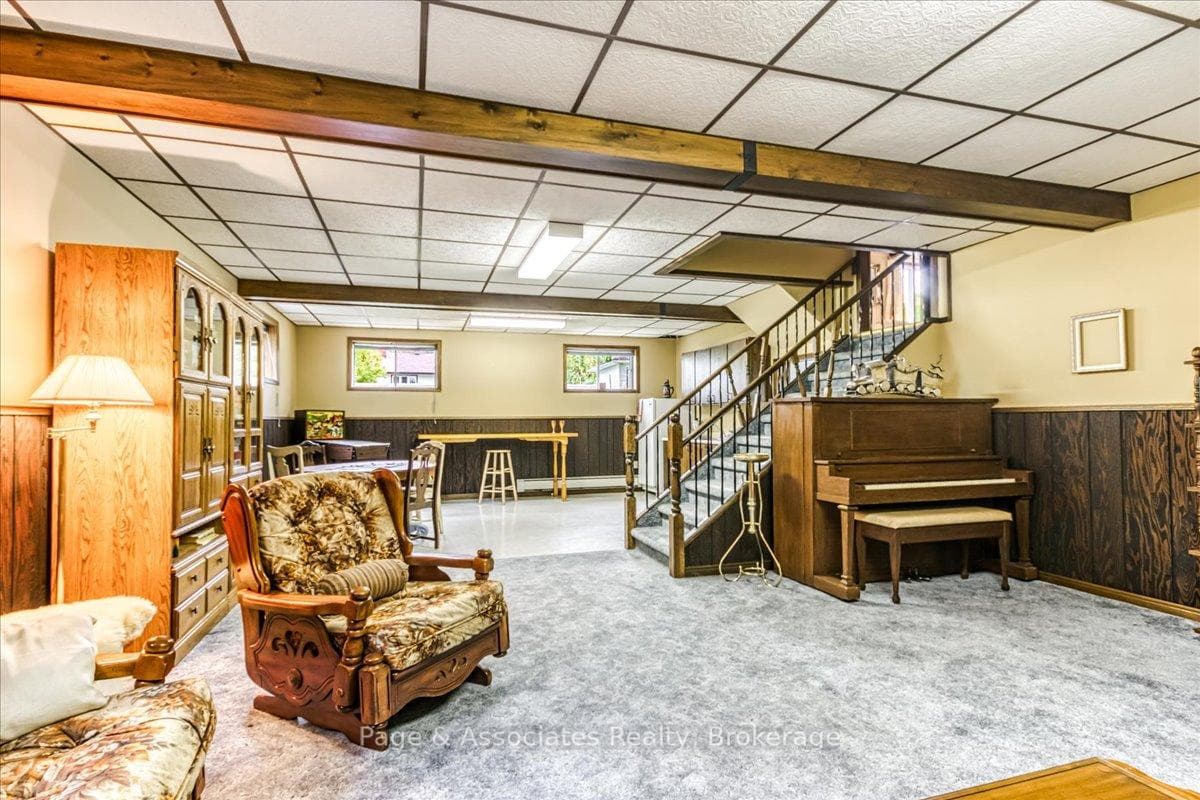 1688 Richard Street photo 33