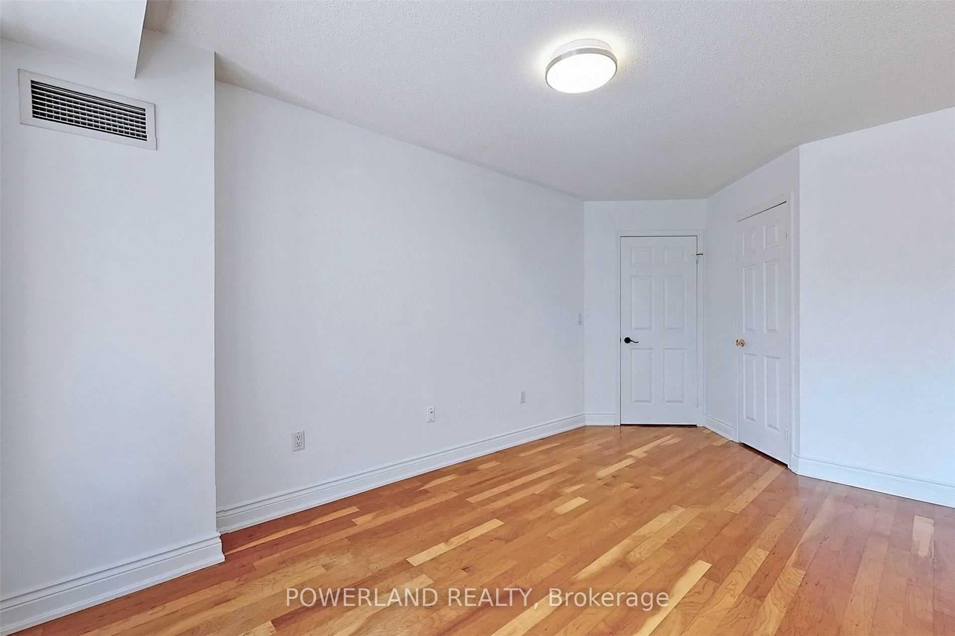 909 Bay Street Unit 208 photo 11