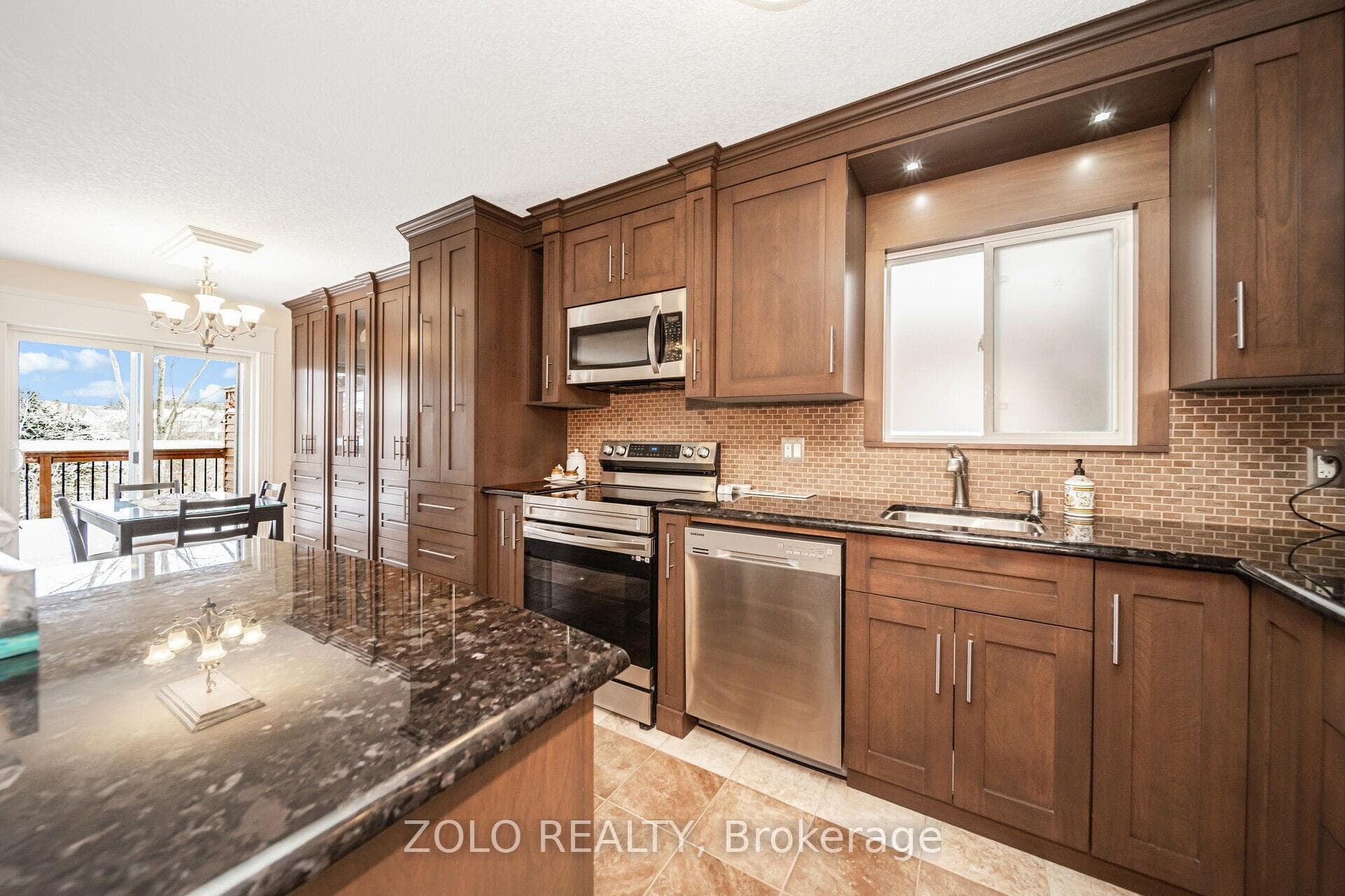 174 Parkvale Drive photo 6