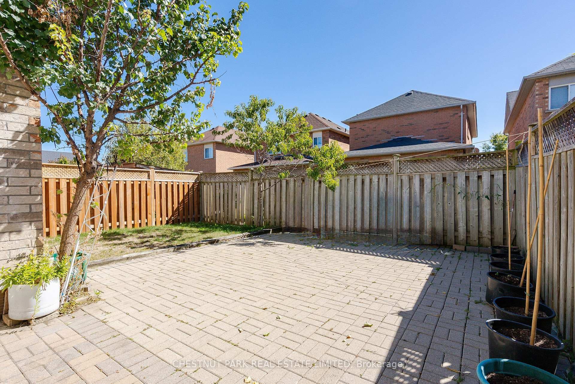 84 Macbride Crescent photo 48