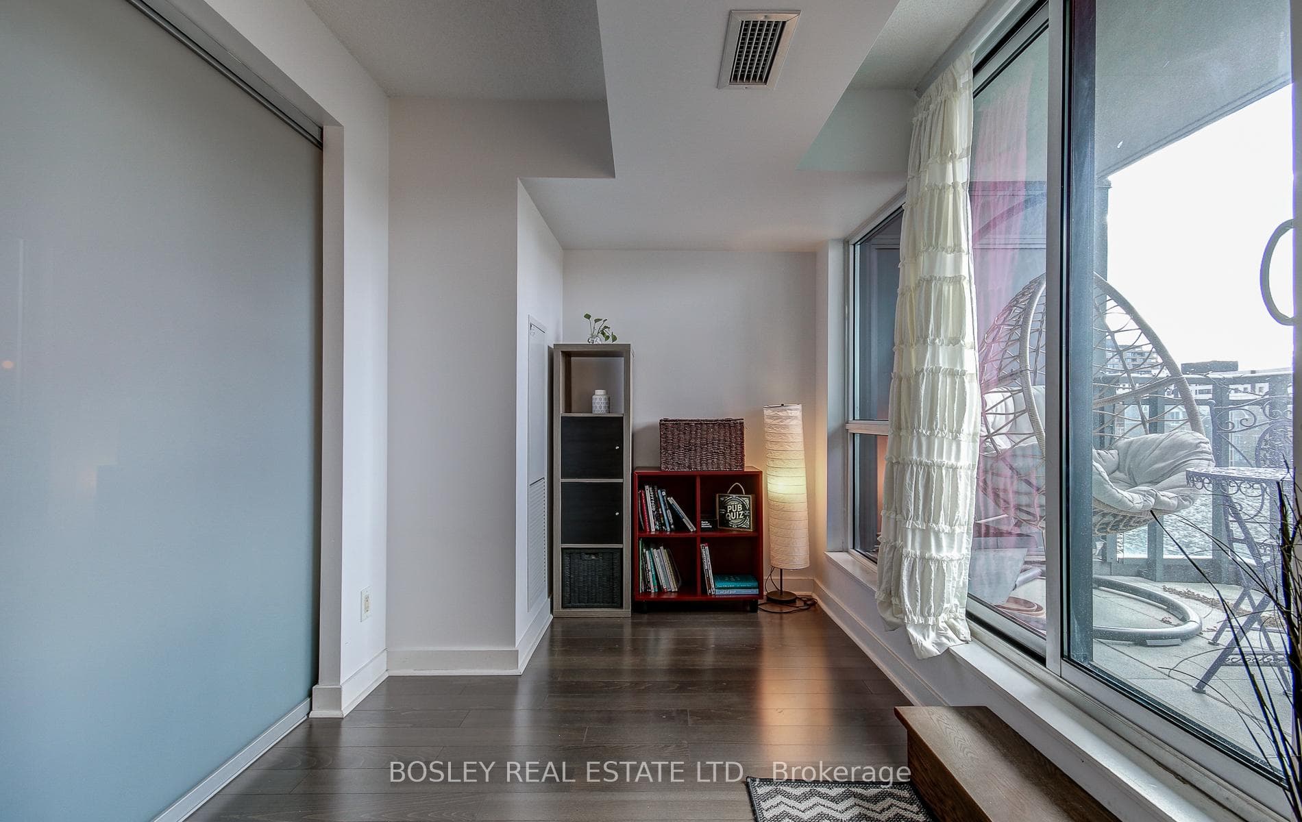 1171 Queen Street Unit 412 photo 16