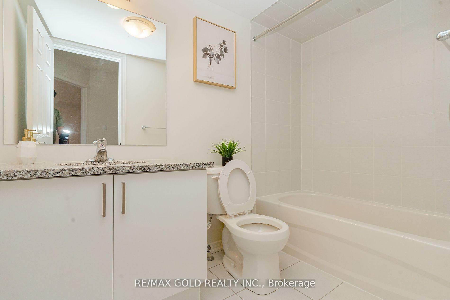 622 Rexdale Boulevard Unit 3 photo 28