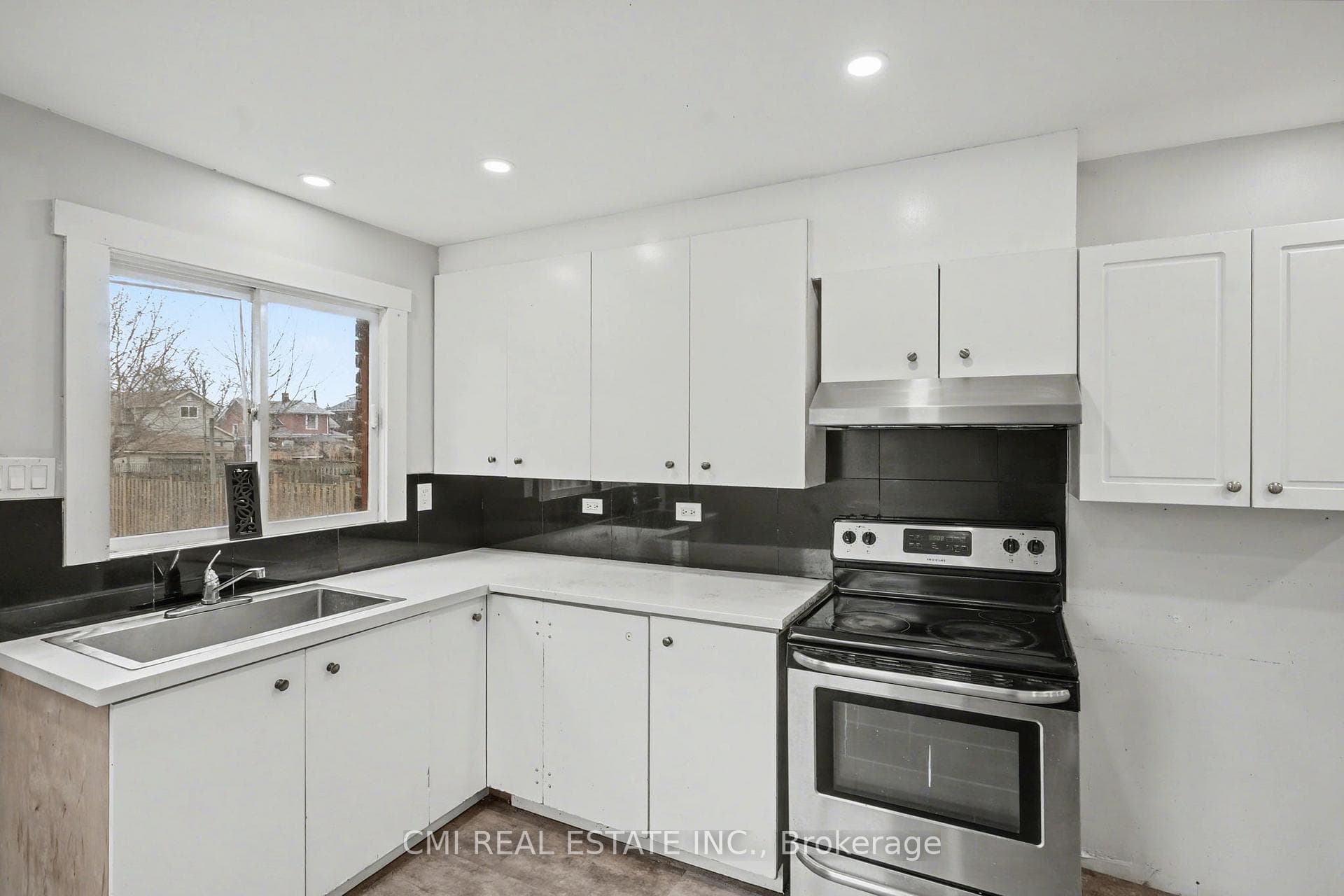 4824 Fourth Avenue photo 11