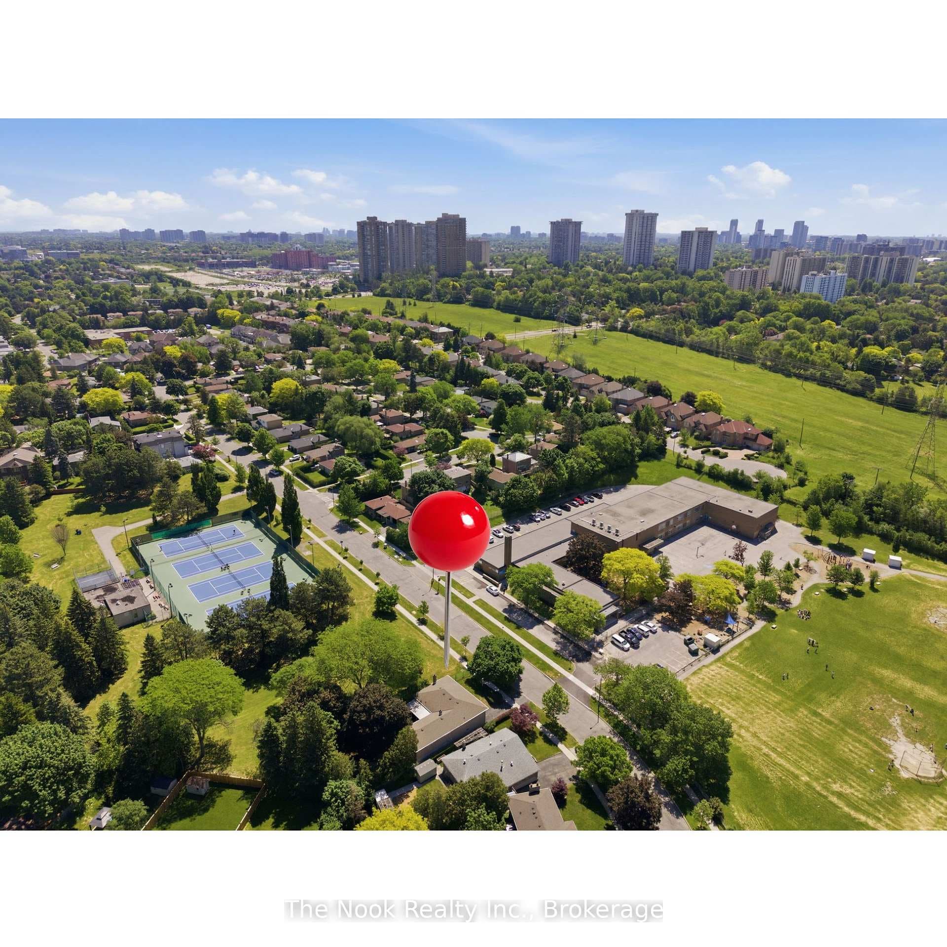 47 Cresthaven Drive photo 36
