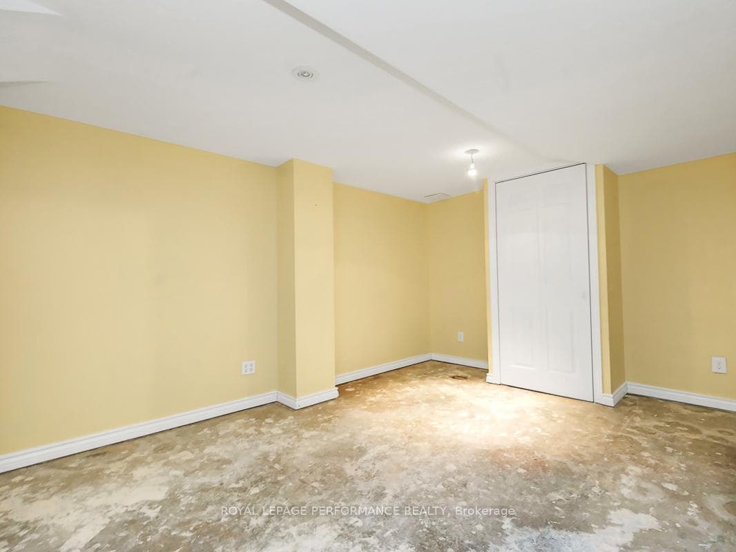 91 Penfield Drive photo 29