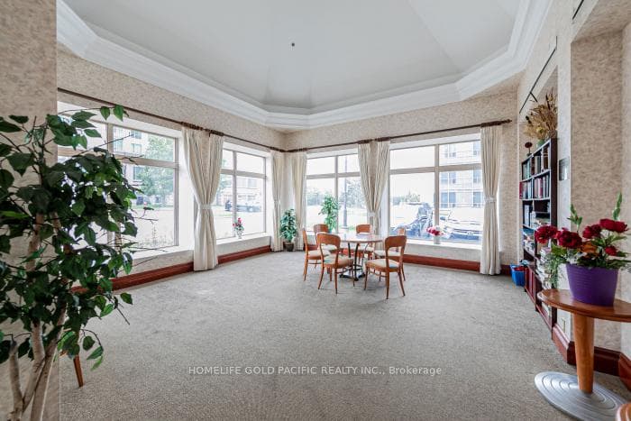 18 Lee Centre Drive Unit 1210 photo 12