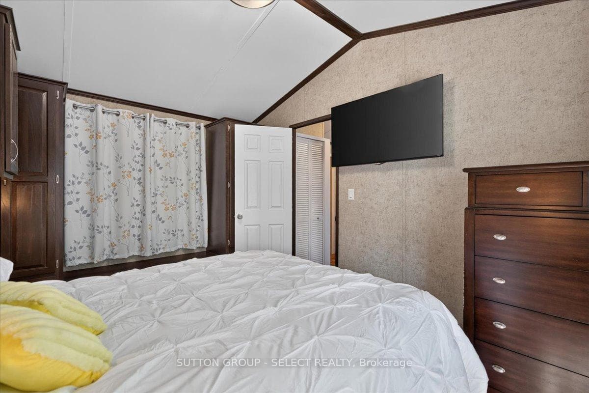8685 Rock Glen Road Unit 400 photo 15